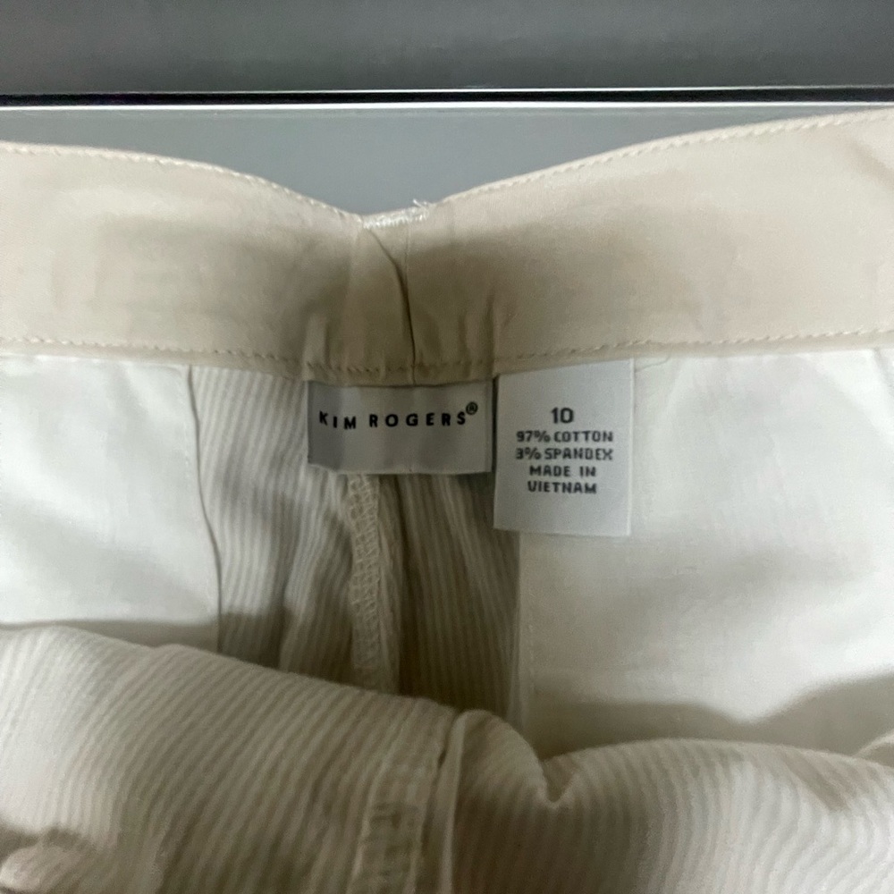 Kim Rogers Cream Pinstripe 4 Pocket Belted Bermuda Shorts NWT - Picture 7 of 8